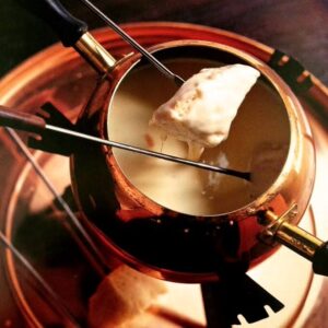 Read more about the article Winter Warmth on Your Plate: Fondue Savoyarde Secrets Unlocked!